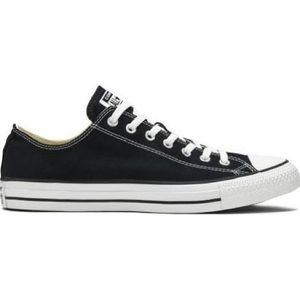 Converse All Star | Black Chuck Taylors